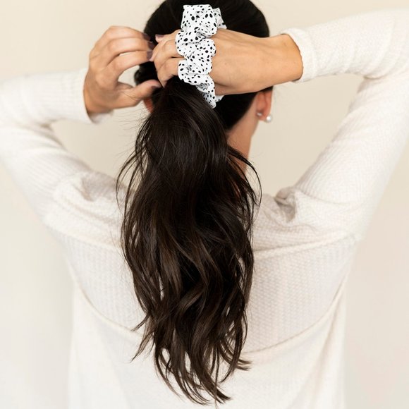 Wild Print Scrunchie Set - Picture 3 of 6